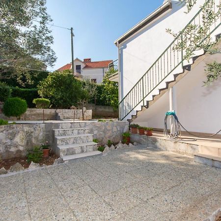 Apartments By The Sea Slatine, Ciovo - 1126 トロギール エクステリア 写真
