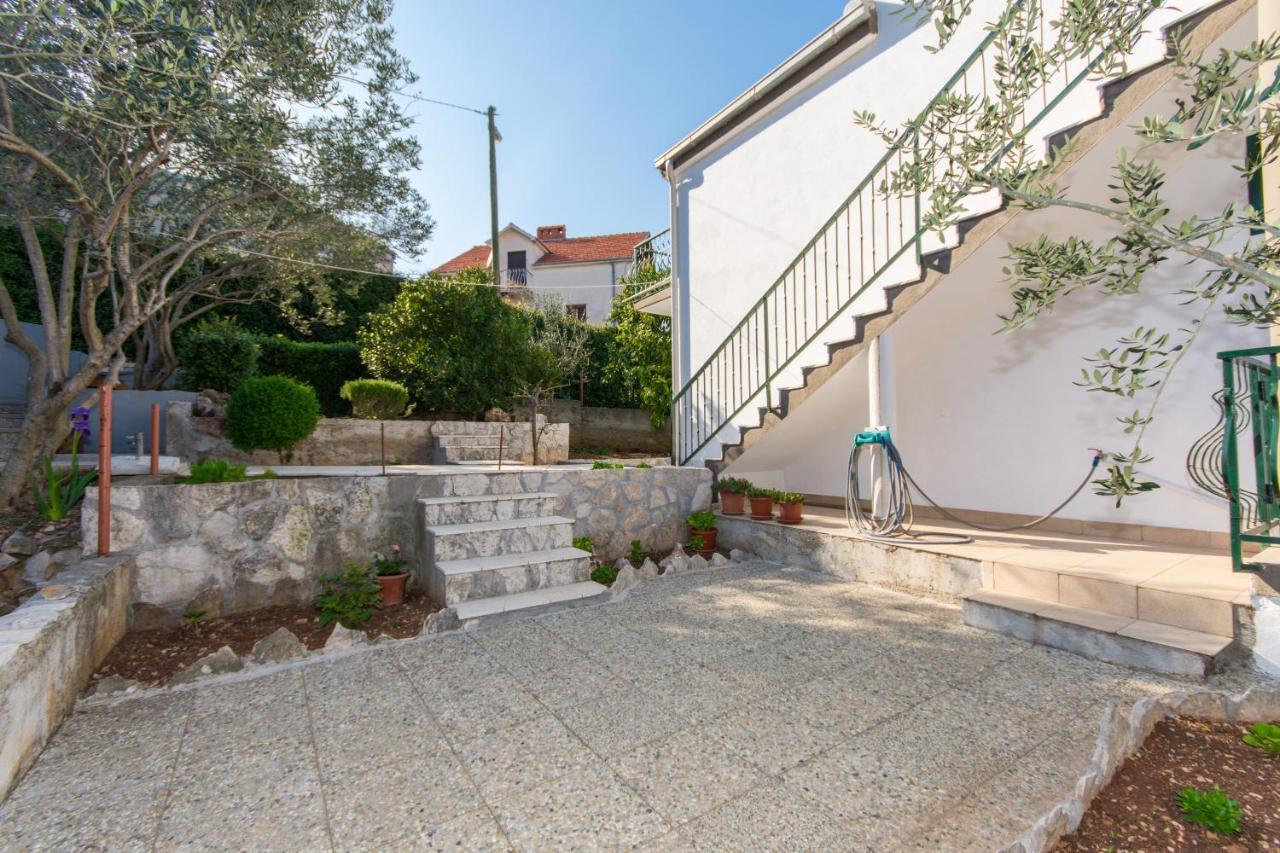 Apartments By The Sea Slatine, Ciovo - 1126 トロギール エクステリア 写真